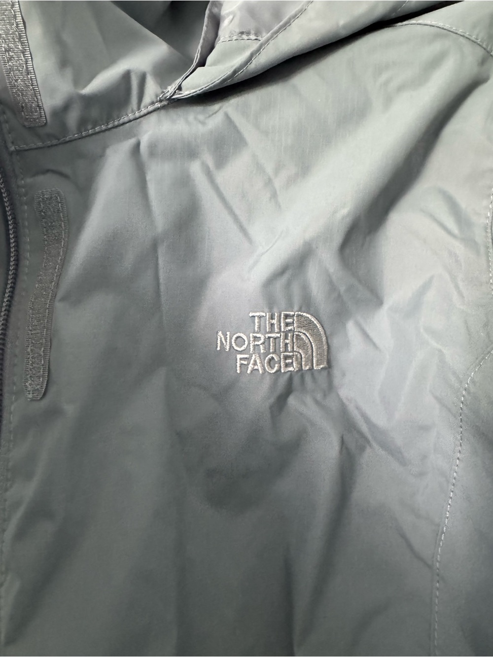 The North Face Womens Light Gray Hooded Rain Jacket - Picture 2 of 6